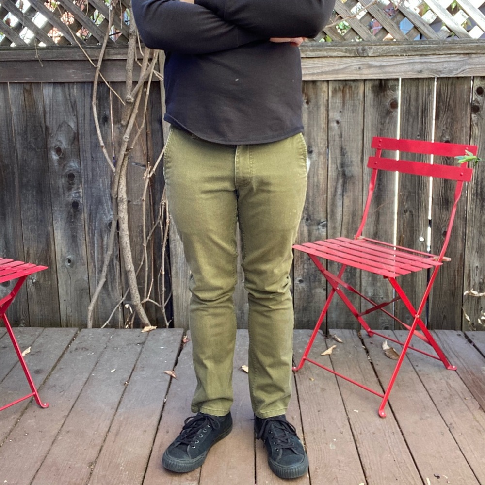 Cotton, flat front, straight leg, chinos. 30/30.